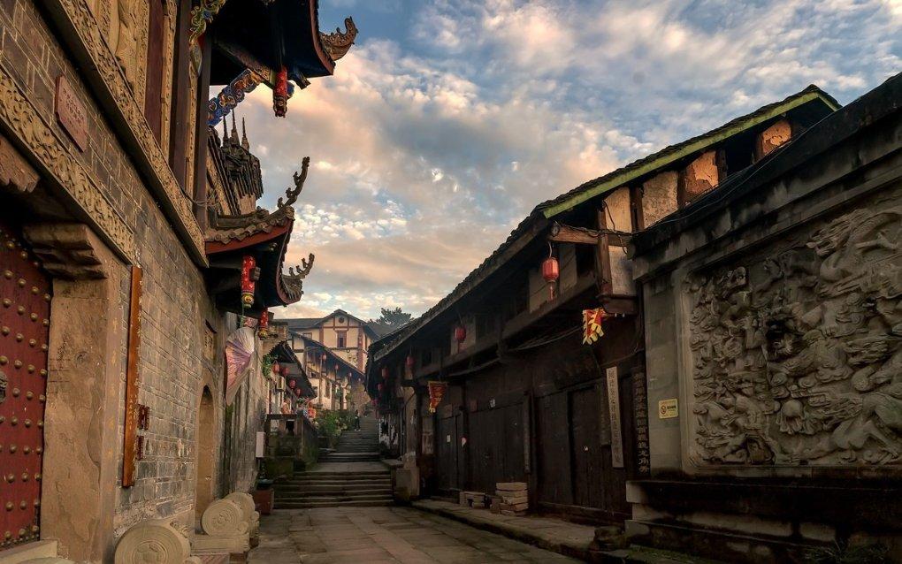 怎样看待学生干部官威 即兴评述?-专业问答网站,解答你的疑问!